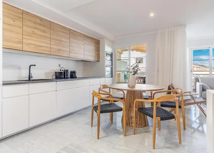 Apartment Senorio De Aloha 3 Bedroom Duplex Within Walking Distance To Puerto Banus