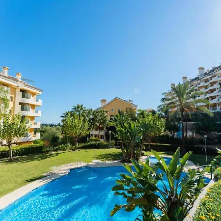 Апартаменты Senorio De Aloha 3 Bedroom Duplex Within Walking Distance To Puerto Banus Марбелья