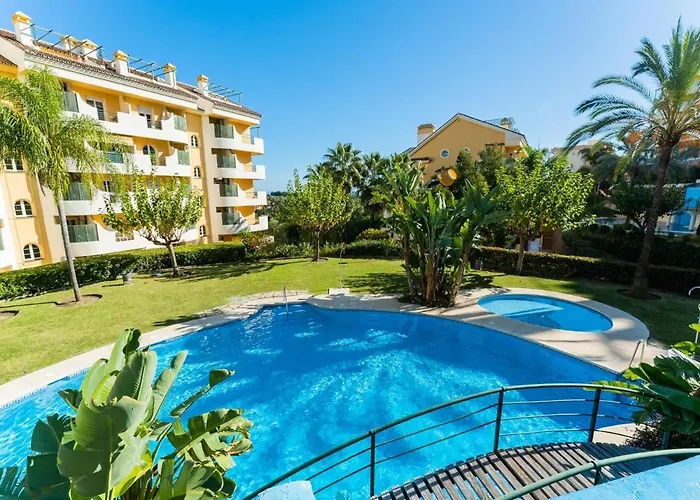 Senorio De Aloha 3 Bedroom Duplex Within Walking Distance To Puerto Banus Марбелья