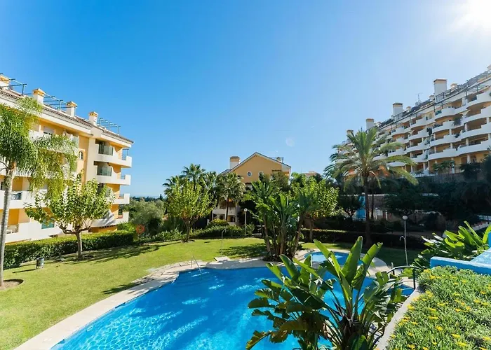 דירה Senorio De Aloha 3 Bedroom Duplex Within Walking Distance To Puerto Banus מארבלה